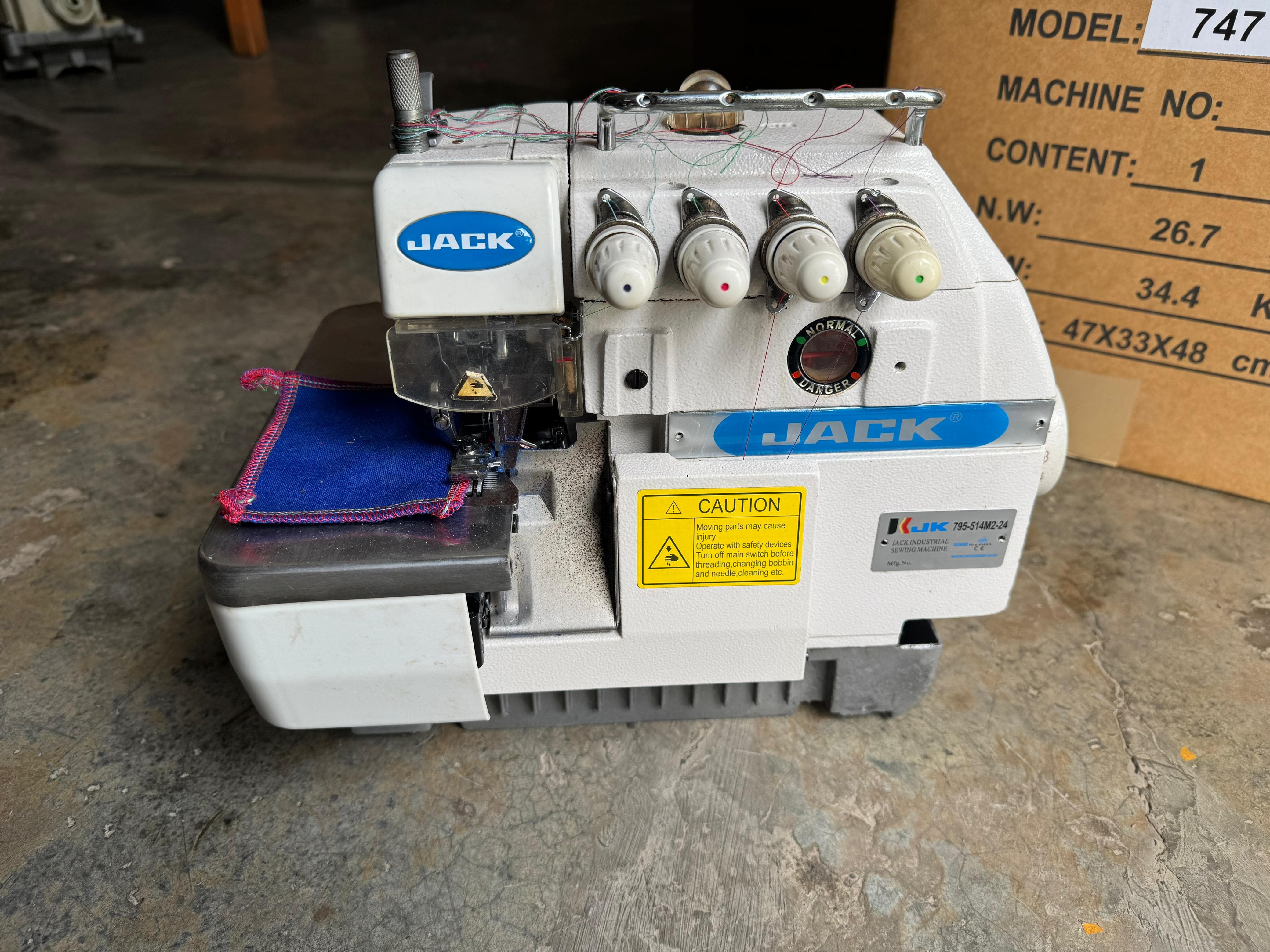 Refurbished JACK overlock machine
