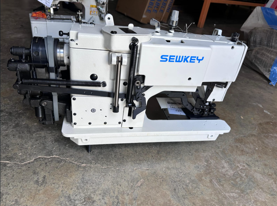 New SEWKEY SK_781 button holing machine