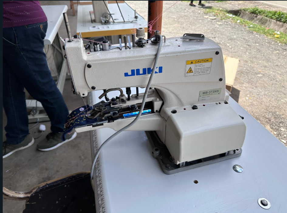 Refurbished JUKI MB_373NS button attaching machine