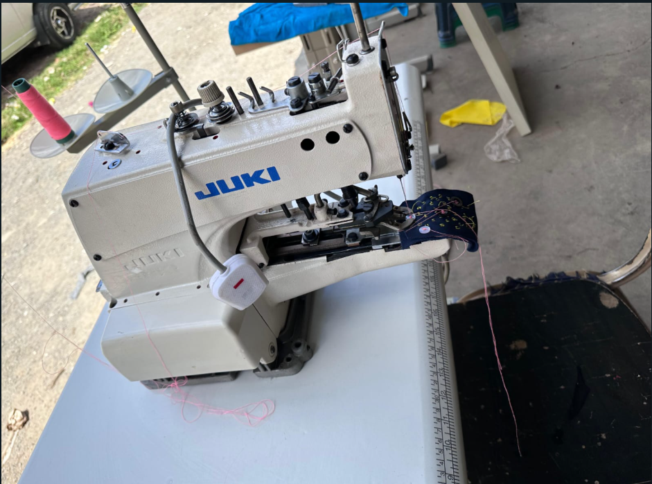 Refurbished JUKI MB_373NS button attaching machine