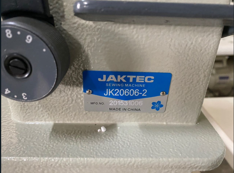 JAKTEC DOUBLE NEEDLE WALKING FOOT MACHINE (JK20606-2)