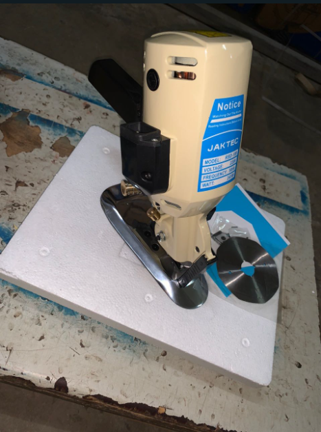 Jaktec Round knife fabric cutter