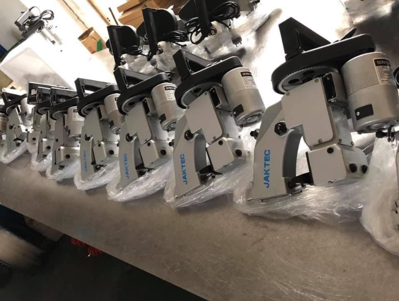 Bag closer machine