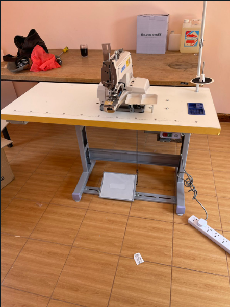 New JUKI MB_373NS button attaching machine