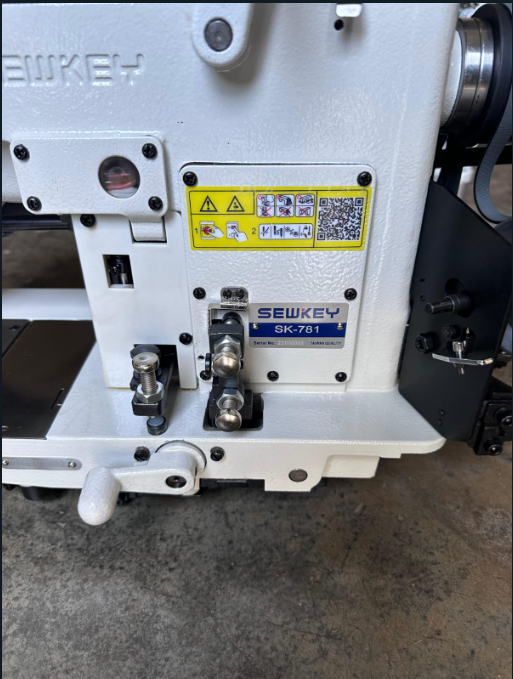 New SEWKEY SK_781 button holing machine