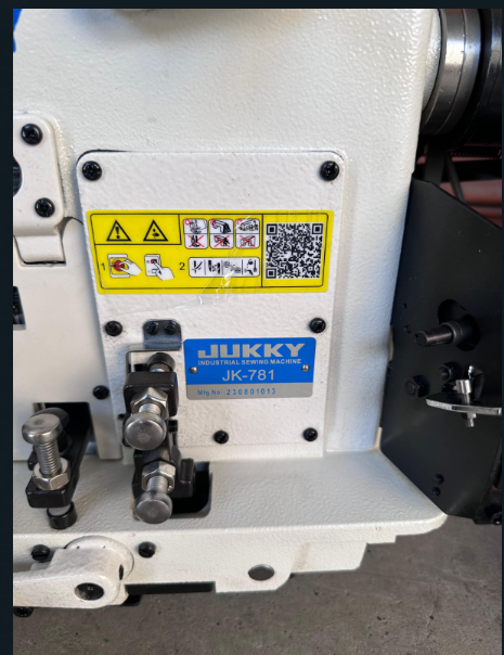 New JUKKY JK_781 button holing machine
