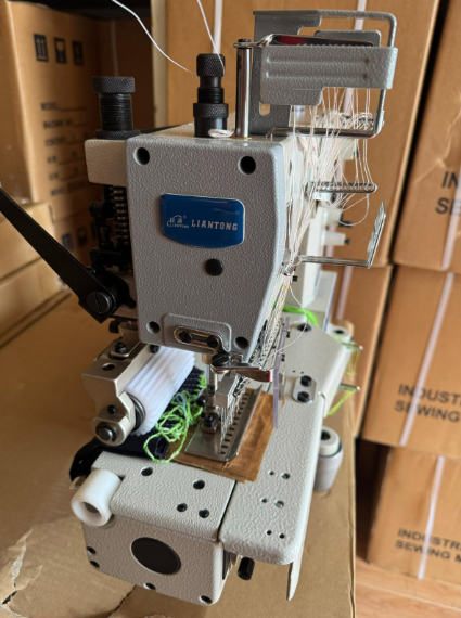 Brand new LIANTONG machine for tracksuits